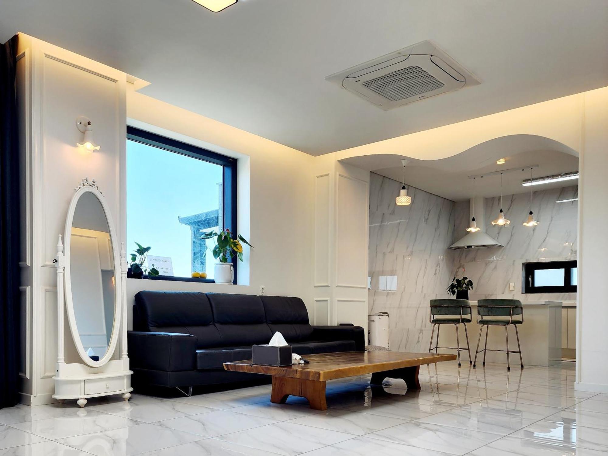 Pureun Jeju Pension Szogüpho Kültér fotó