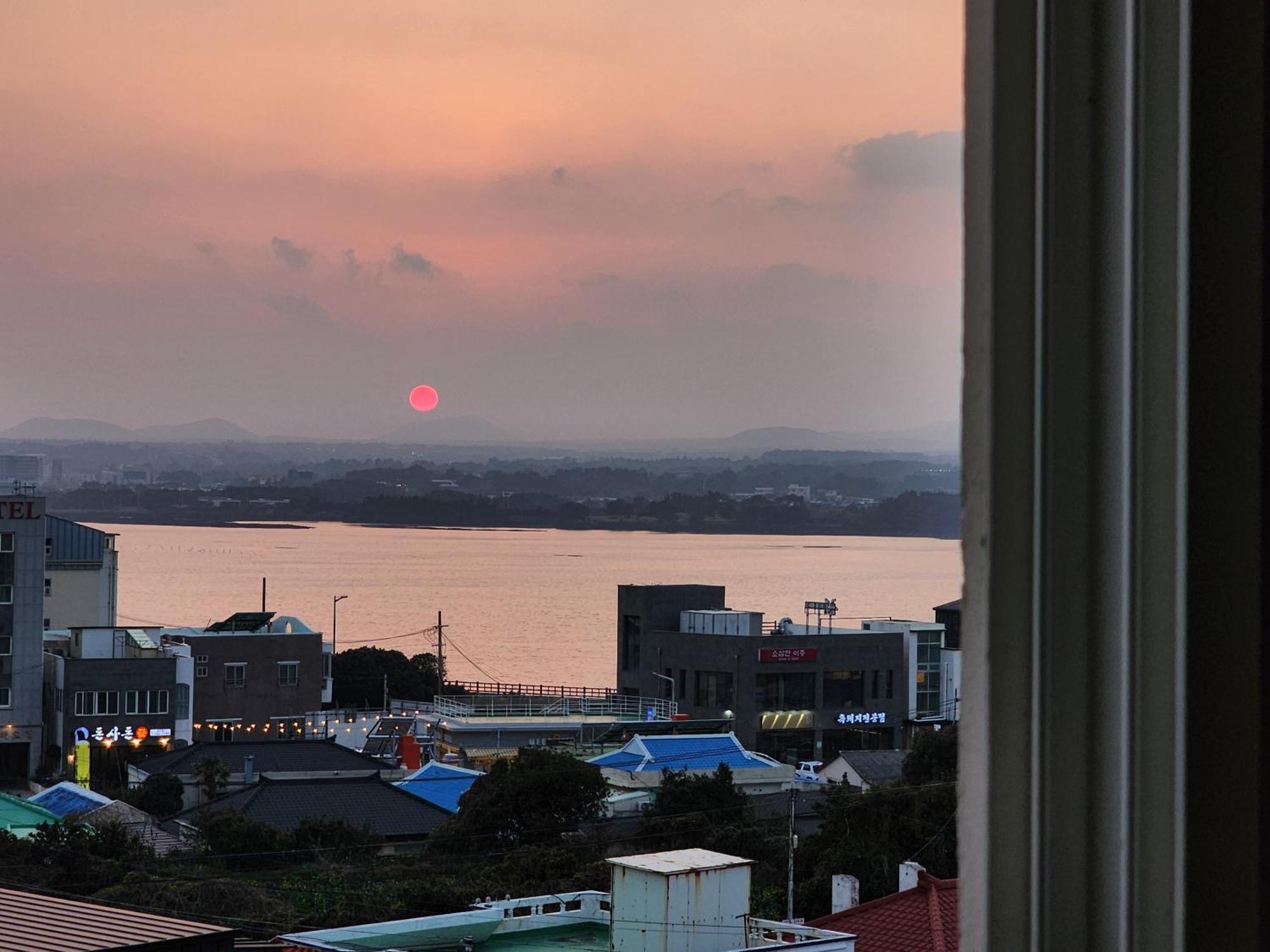 Pureun Jeju Pension Szogüpho Szoba fotó