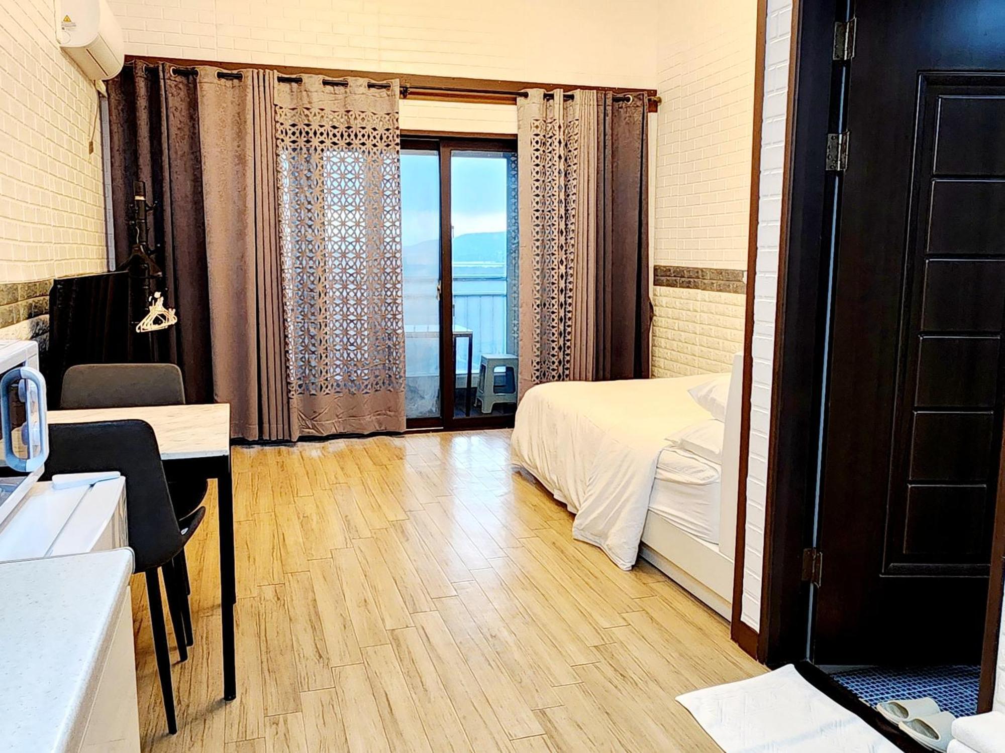 Pureun Jeju Pension Szogüpho Kültér fotó