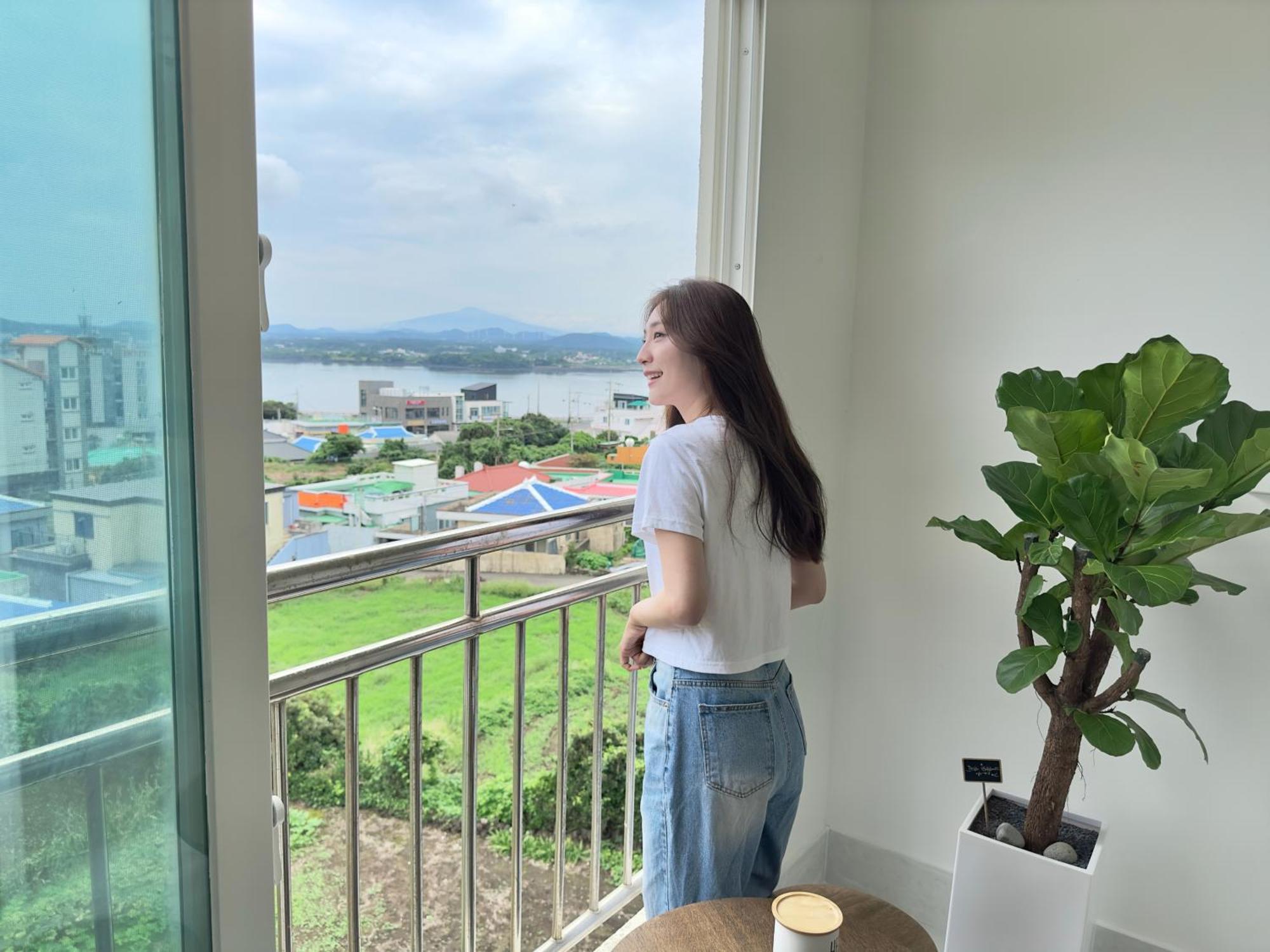 Pureun Jeju Pension Szogüpho Kültér fotó