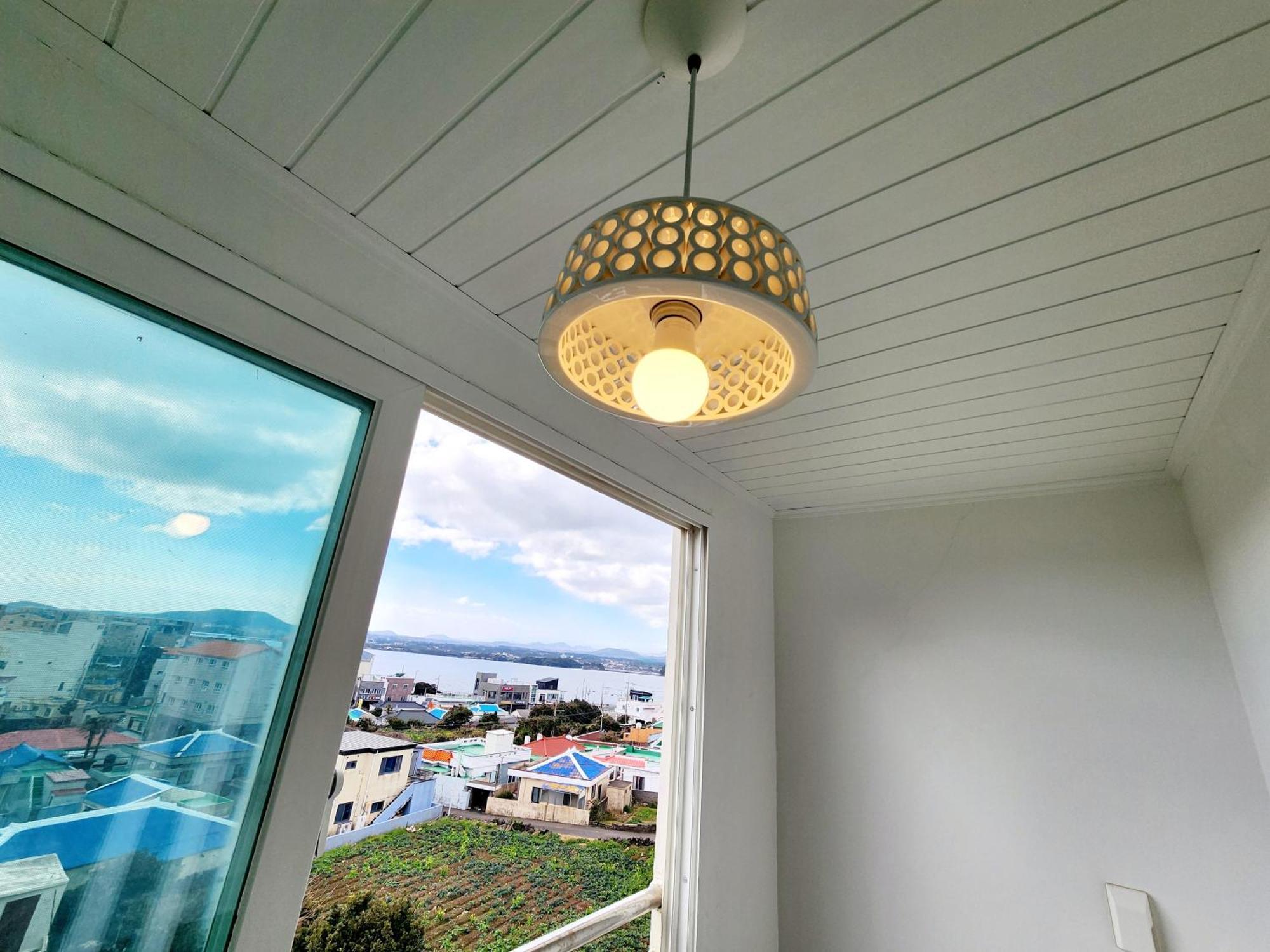 Pureun Jeju Pension Szogüpho Kültér fotó