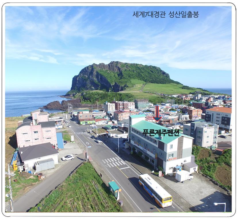 Pureun Jeju Pension Szogüpho Kültér fotó